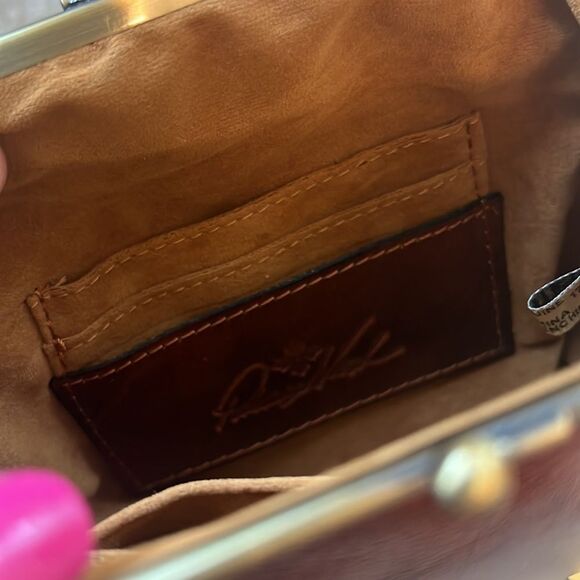 Like New!!! Patricia Nash Leather Snap Wristlet with Registration Card - Picture 6 of 12